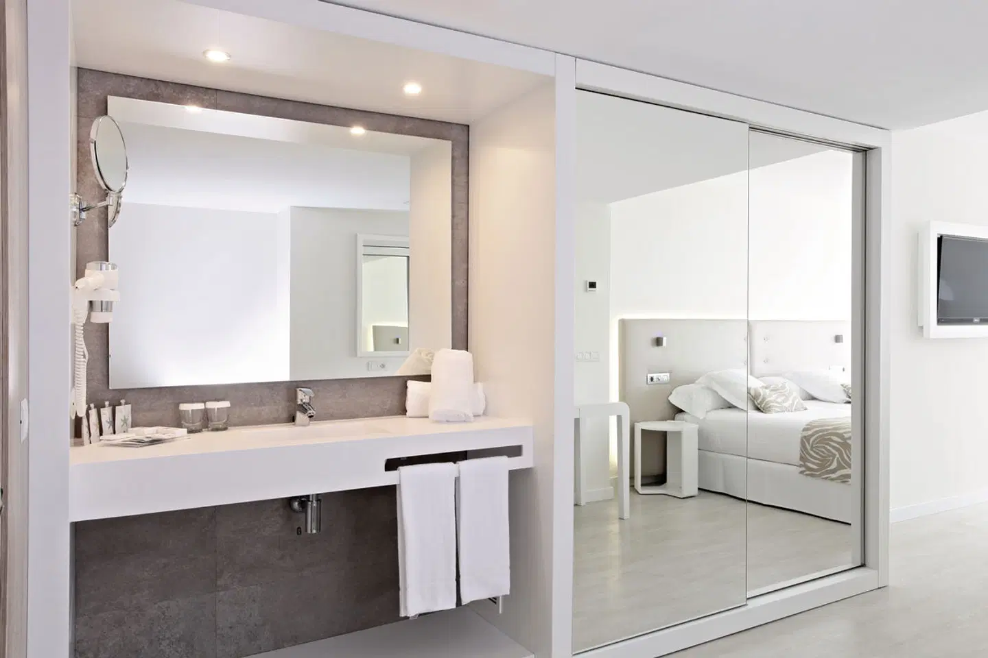 Iberostar Waves Cala Millor ROOM_EXAMPLE