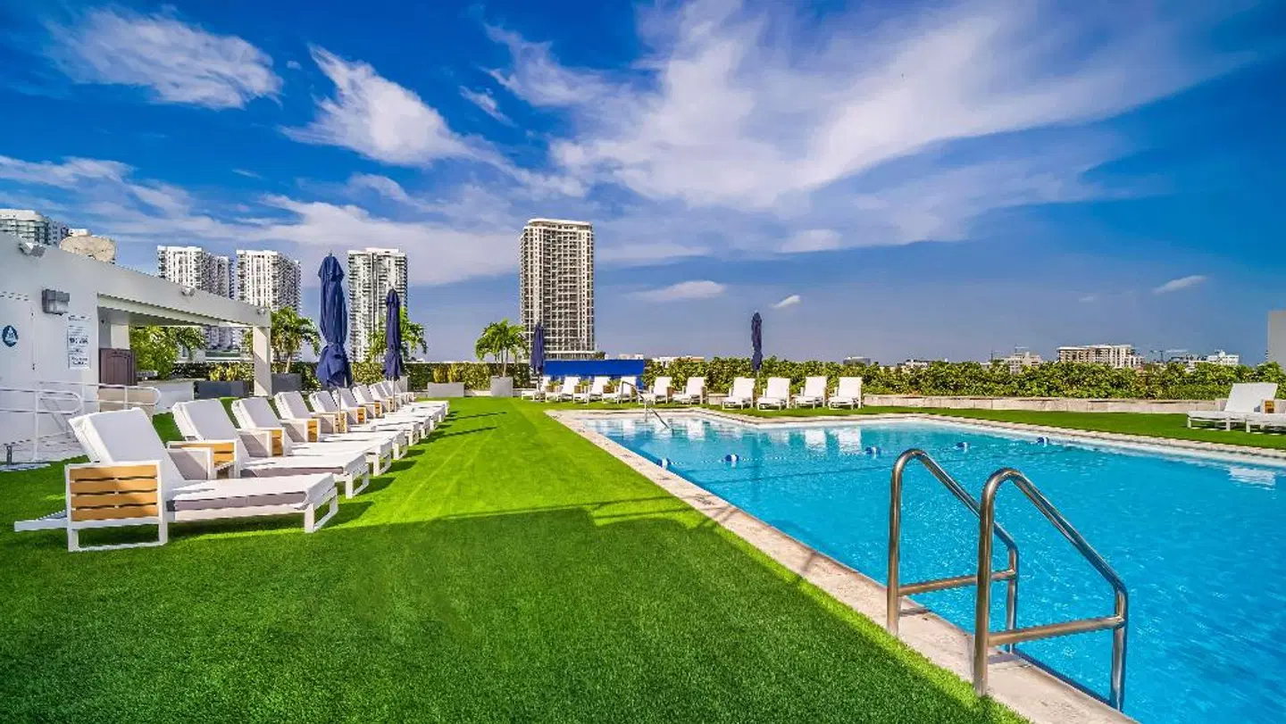 Hilton Miami Downtown OUTDOOR_POOL