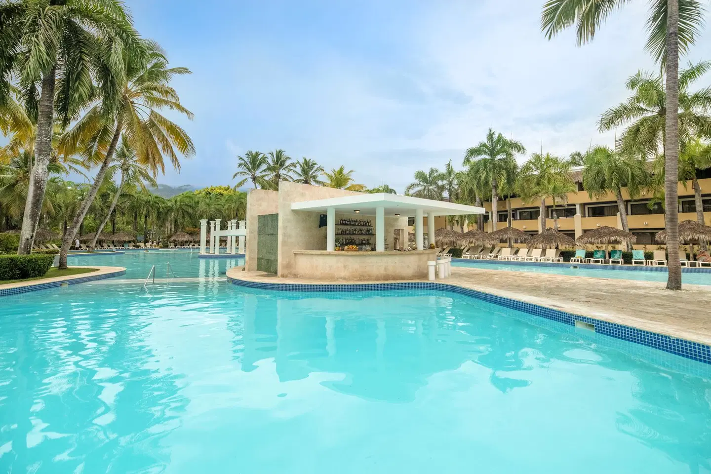 Iberostar Waves Costa Dorada OUTDOOR_POOL