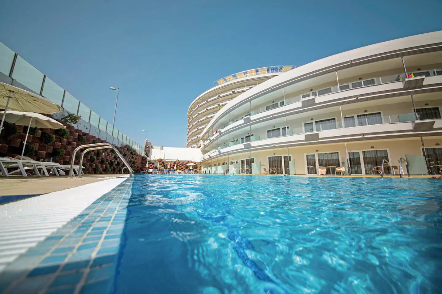 HL Suitehotel Playa del Inglés OUTDOOR_POOL