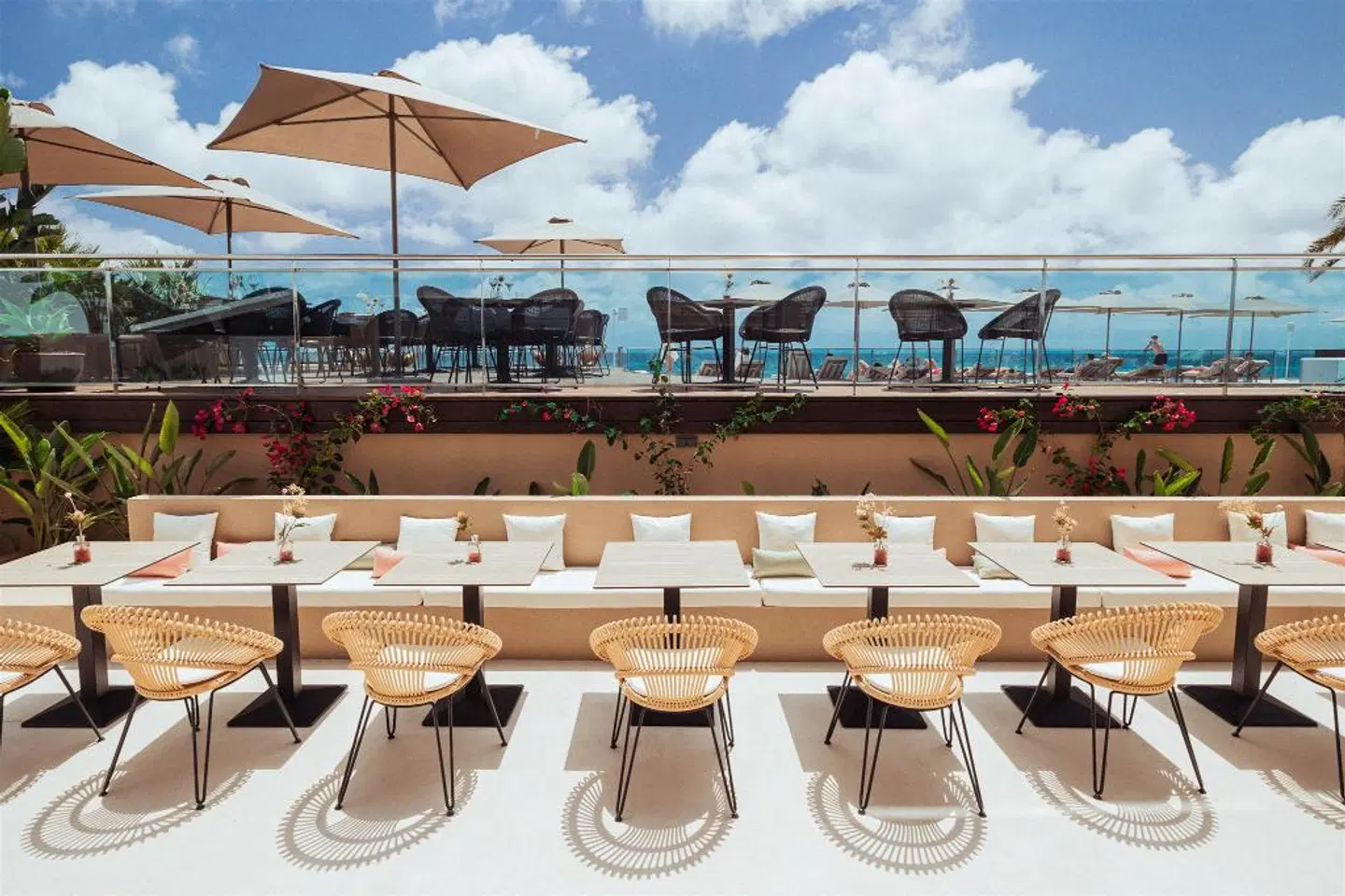 AMA Ibiza Beachfront Suites Terrasse
