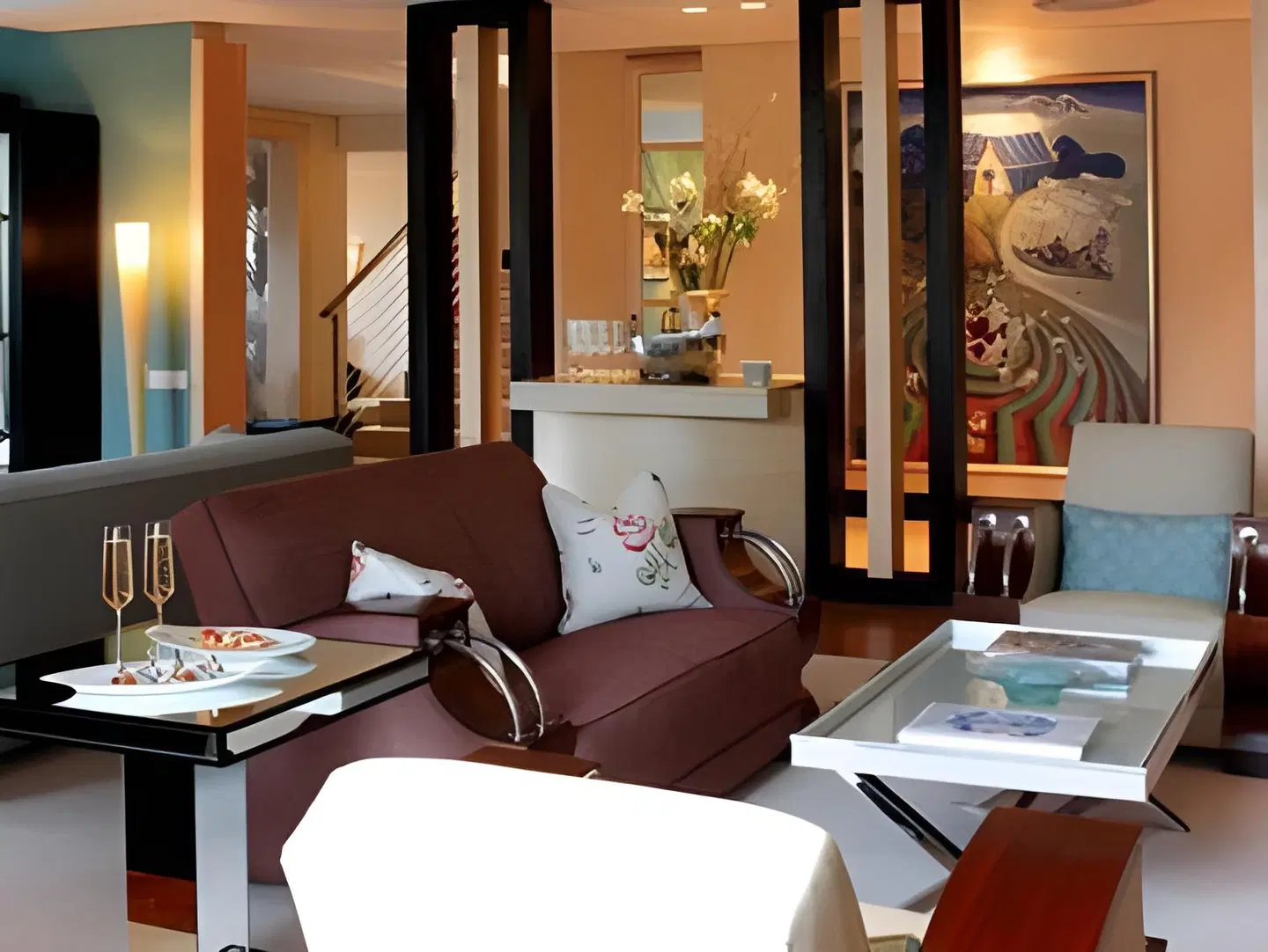 No 5 Boutique Art Hotel Restaurant