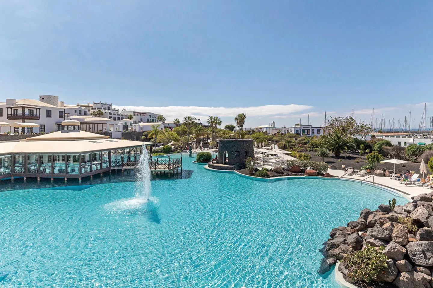 LIVVO Volcán Lanzarote OUTDOOR_POOL