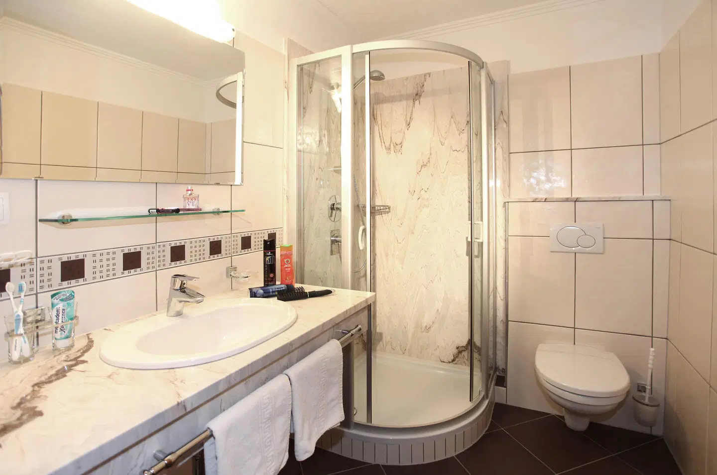 Gasthof Weisskugel Badezimmer