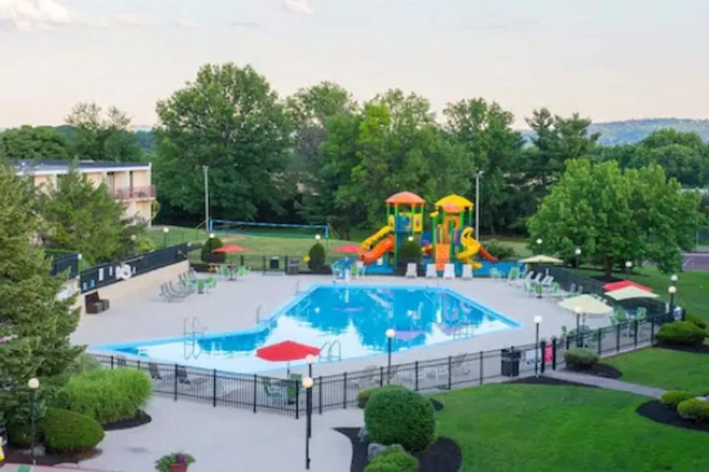 Red Lion Hotel Harrisburg Hershey OUTDOOR_POOL