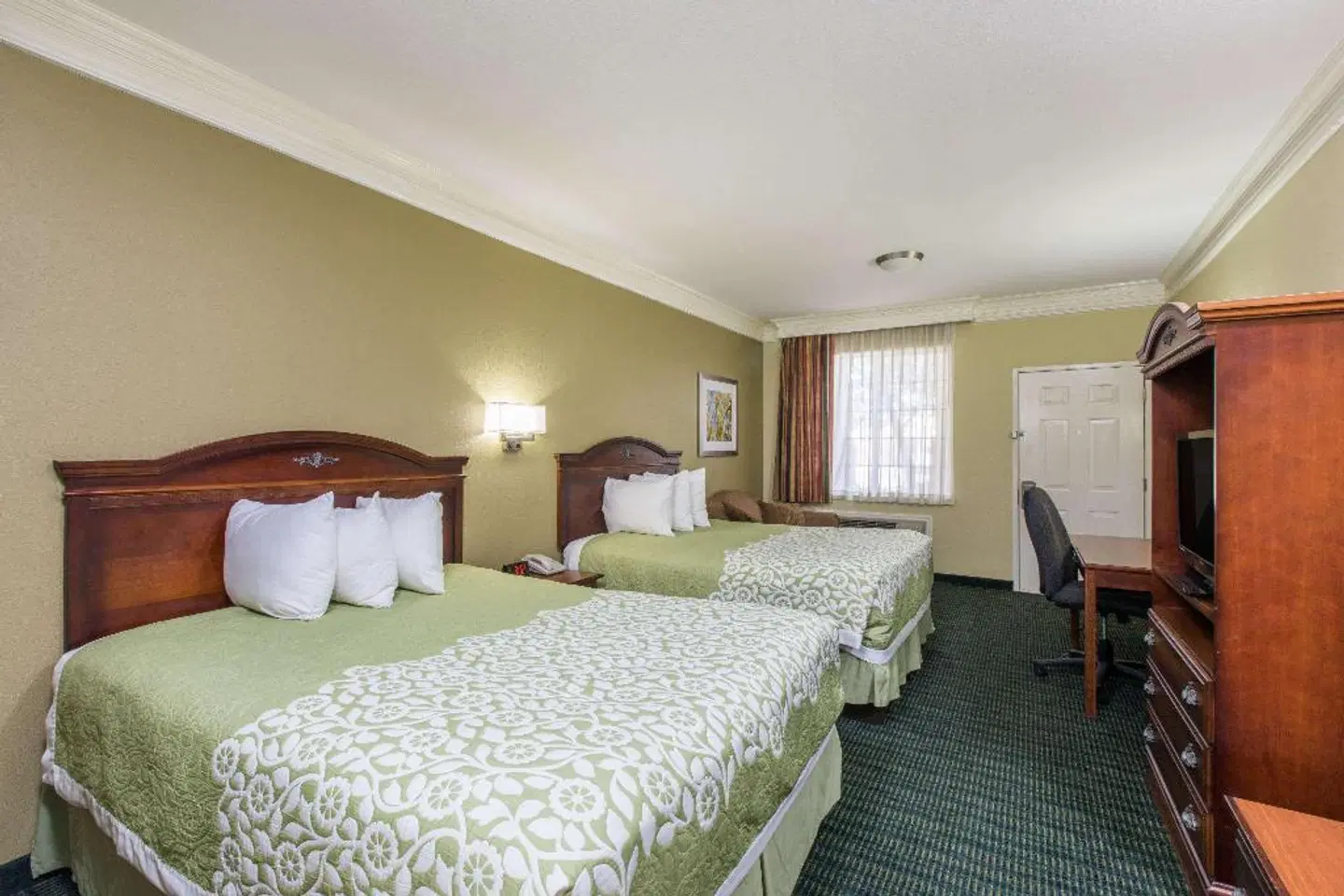 Days Inn & Suites by Wyndham Big Spring ROOM_EXAMPLE