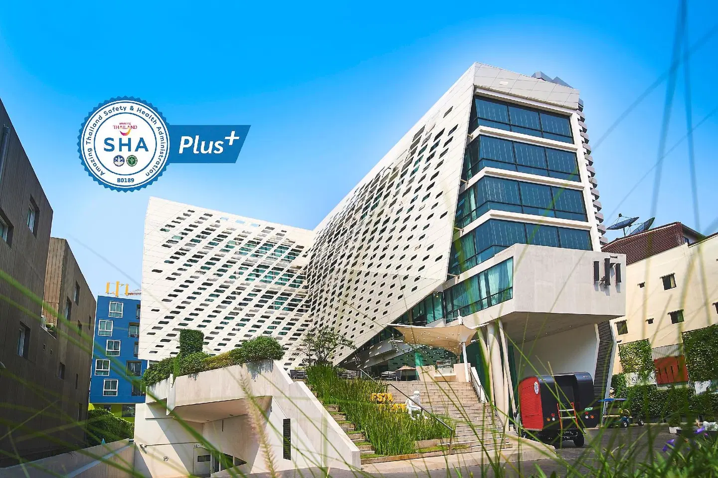 LIT Bangkok Hotel EXTERIOR