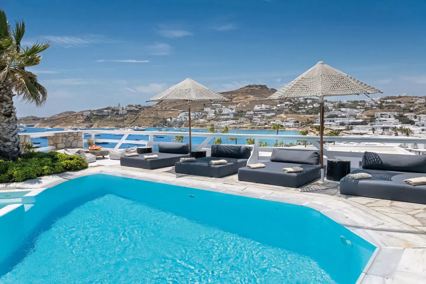 Deliades OUTDOOR_POOL