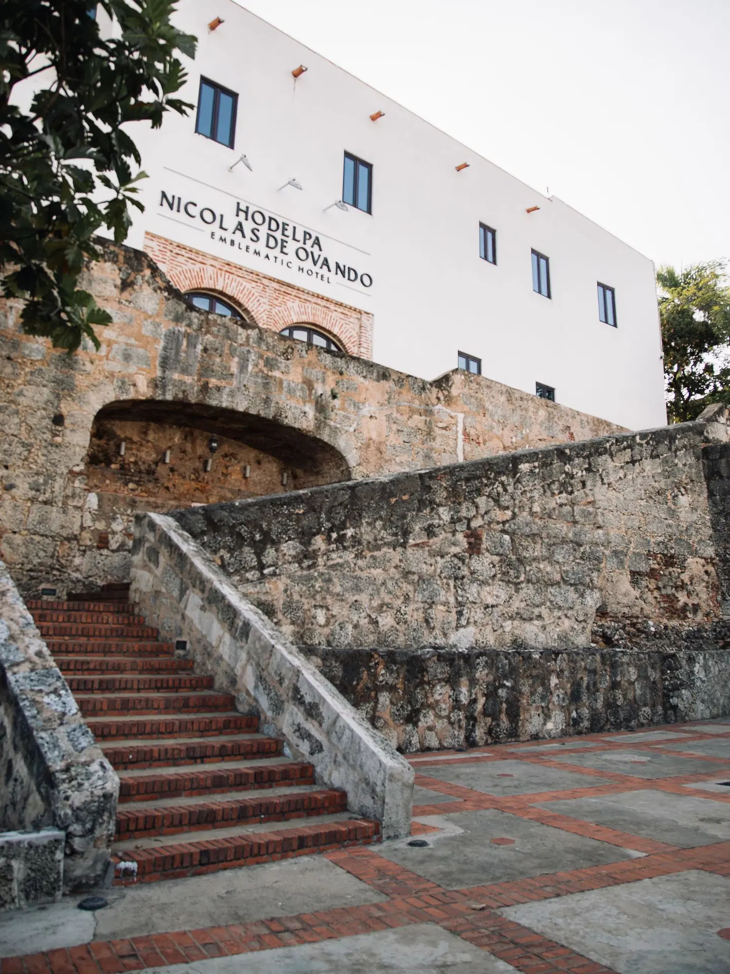 Hodelpa Nicolas de Ovando EXTERIOR