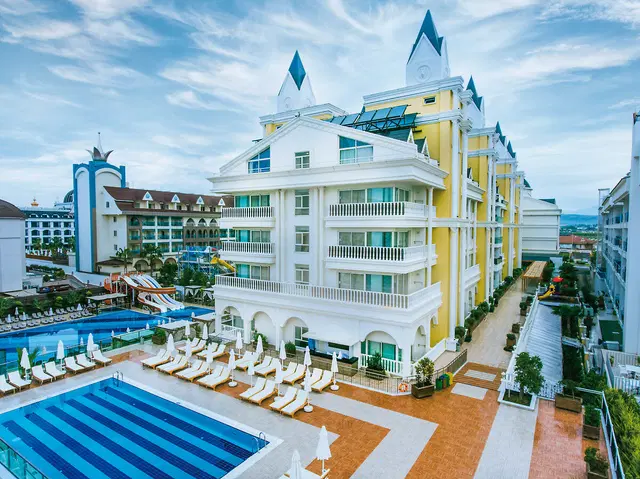 Dream World Resort & Spa Terrasse