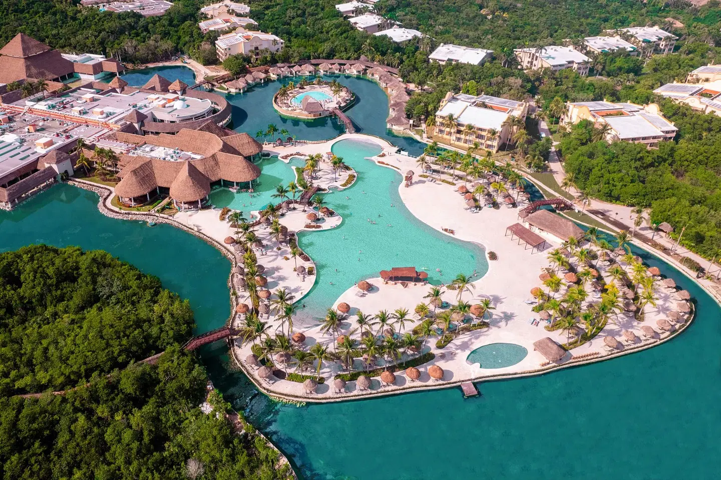 Grand Palladium Select White Sand EXTERIOR