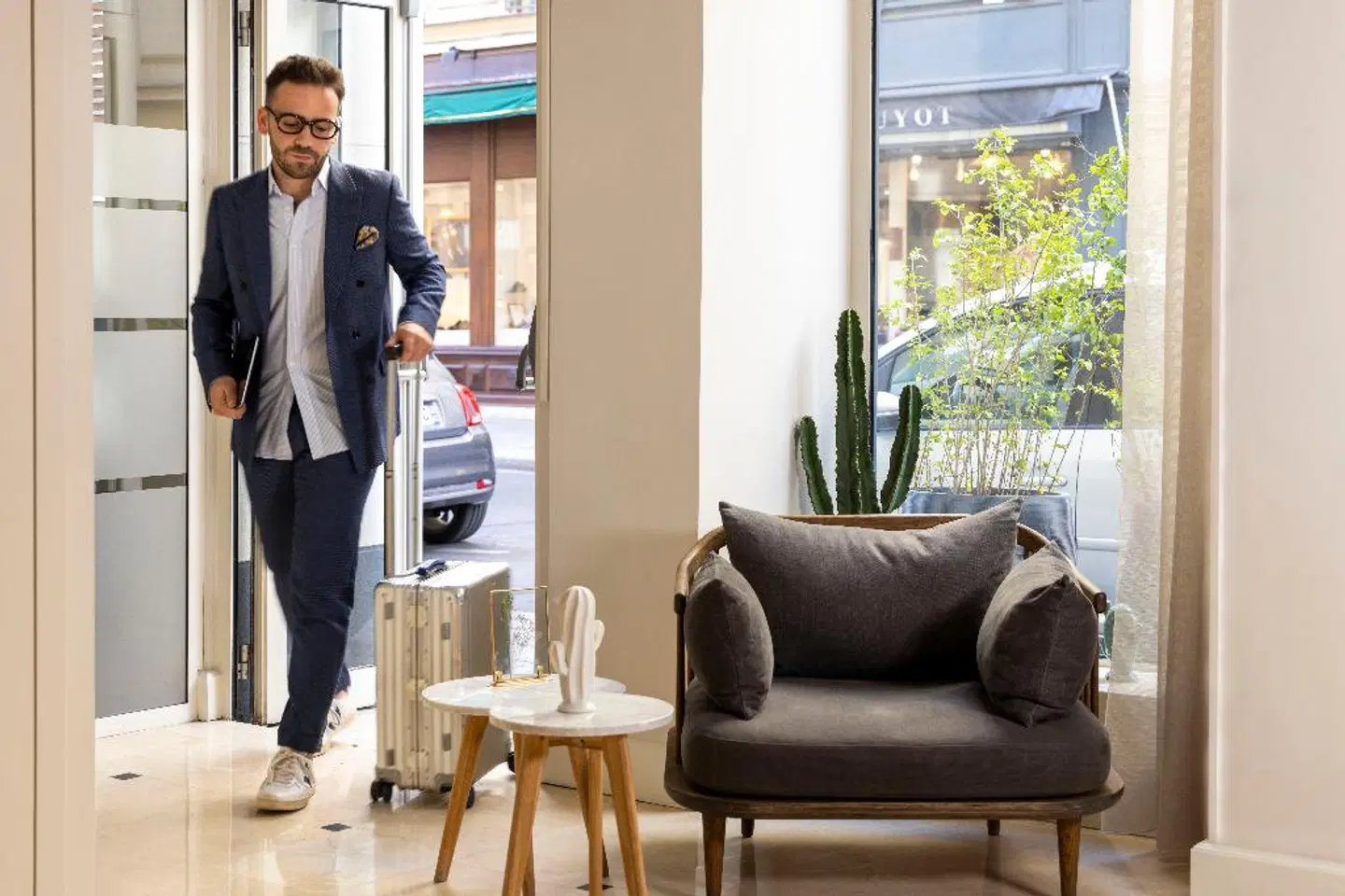 Madeleine Haussmann LOUNGE_LOBBY