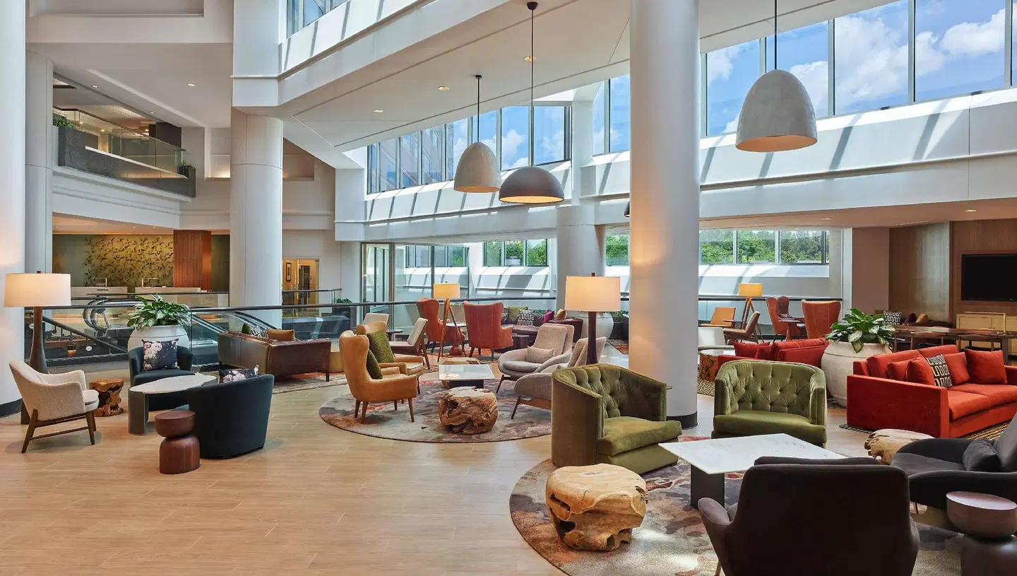 Hilton Atlanta Airport LOUNGE_LOBBY