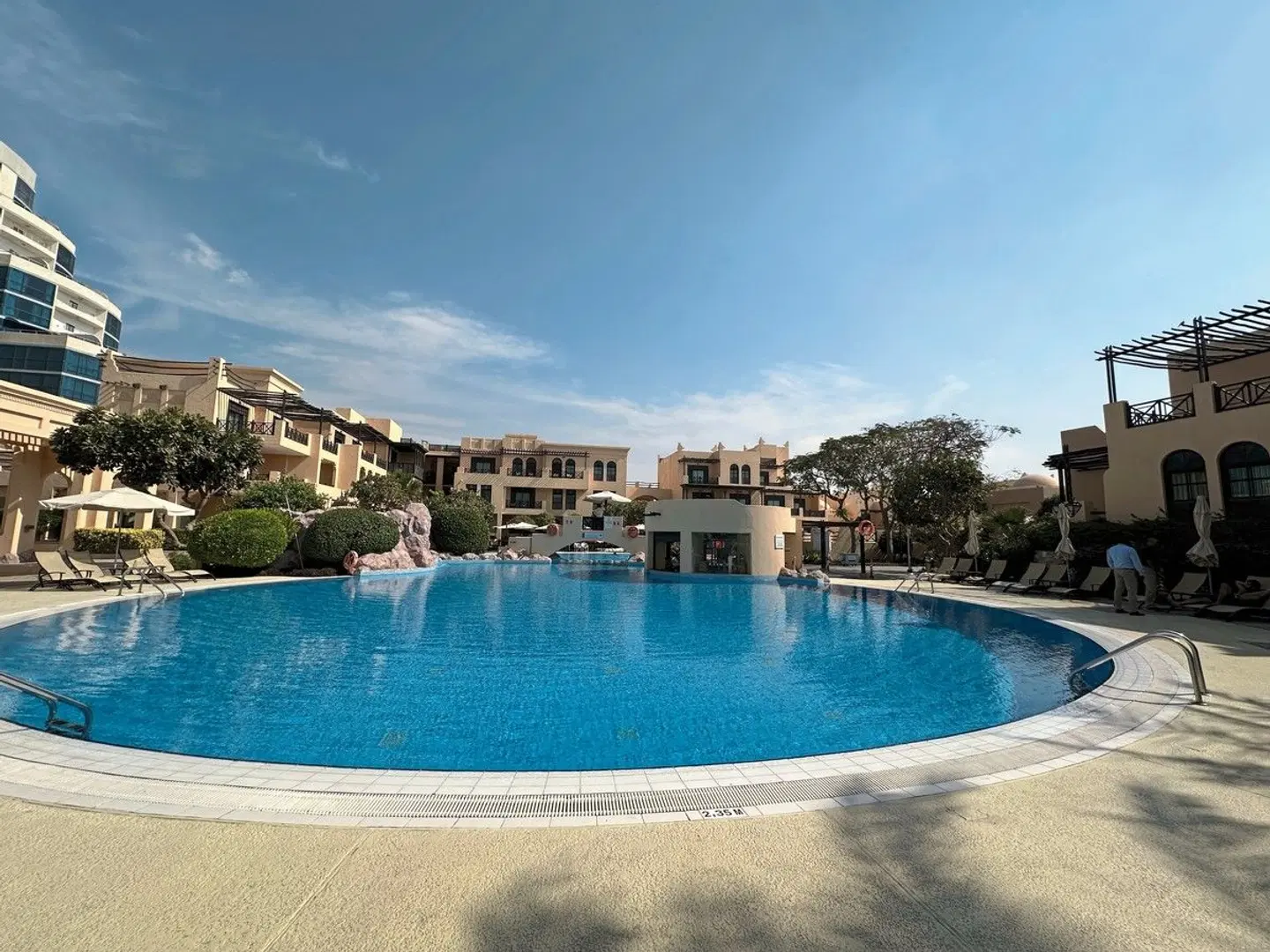 Novotel Bahrain Al Dana Resort OUTDOOR_POOL