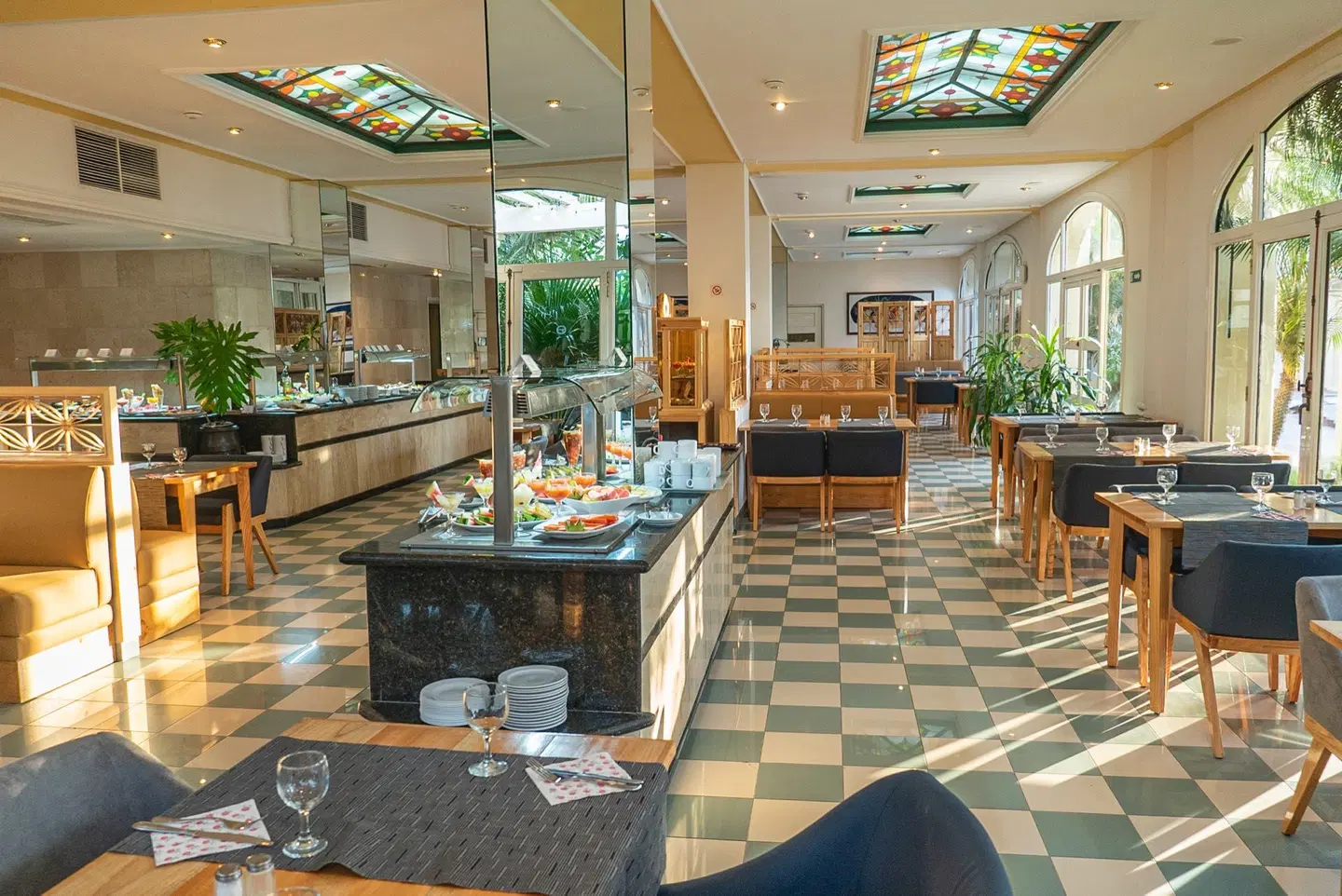 ROC Presidente Restaurant