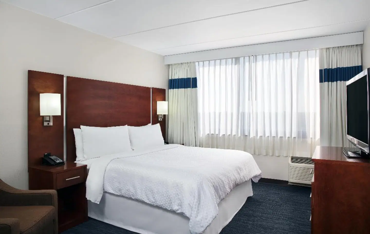 Four Points by Sheraton Fort Lauderdale Airport/Cruise Port ROOM_EXAMPLE