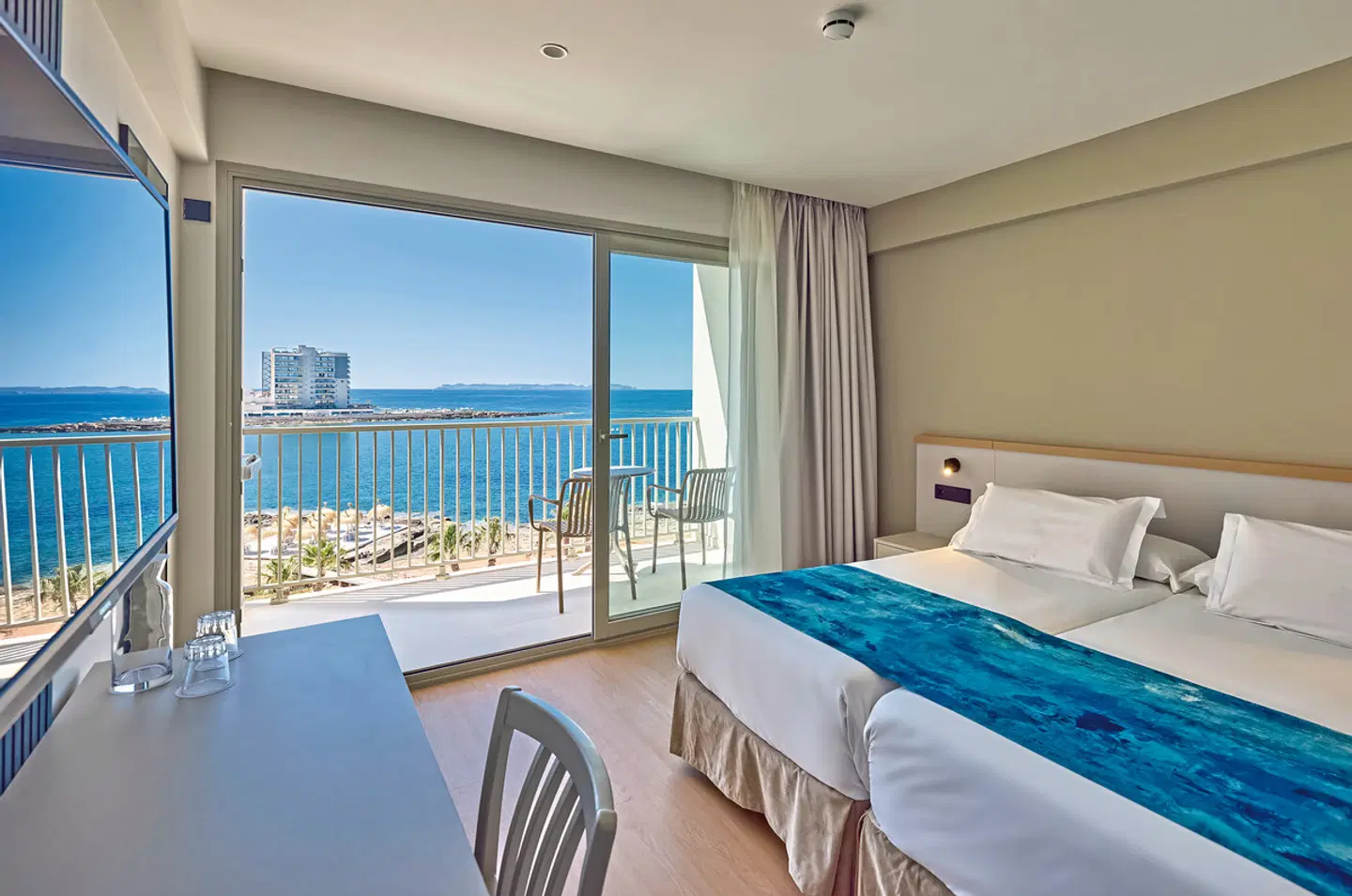 Universal Hotel Romántica ROOM_EXAMPLE