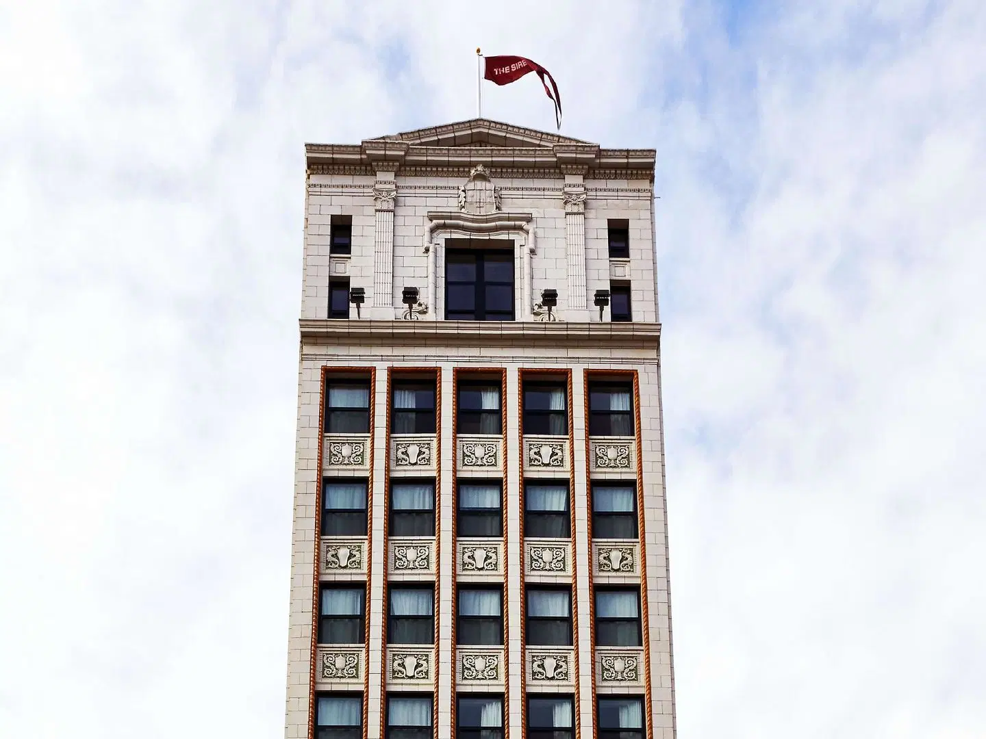 The Siren Hotel EXTERIOR