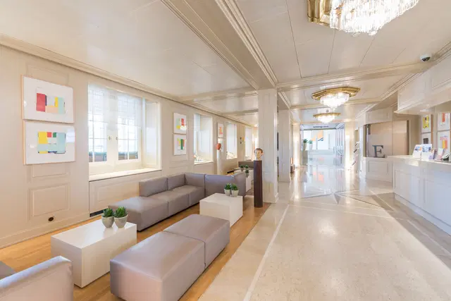 Einstein LOUNGE_LOBBY