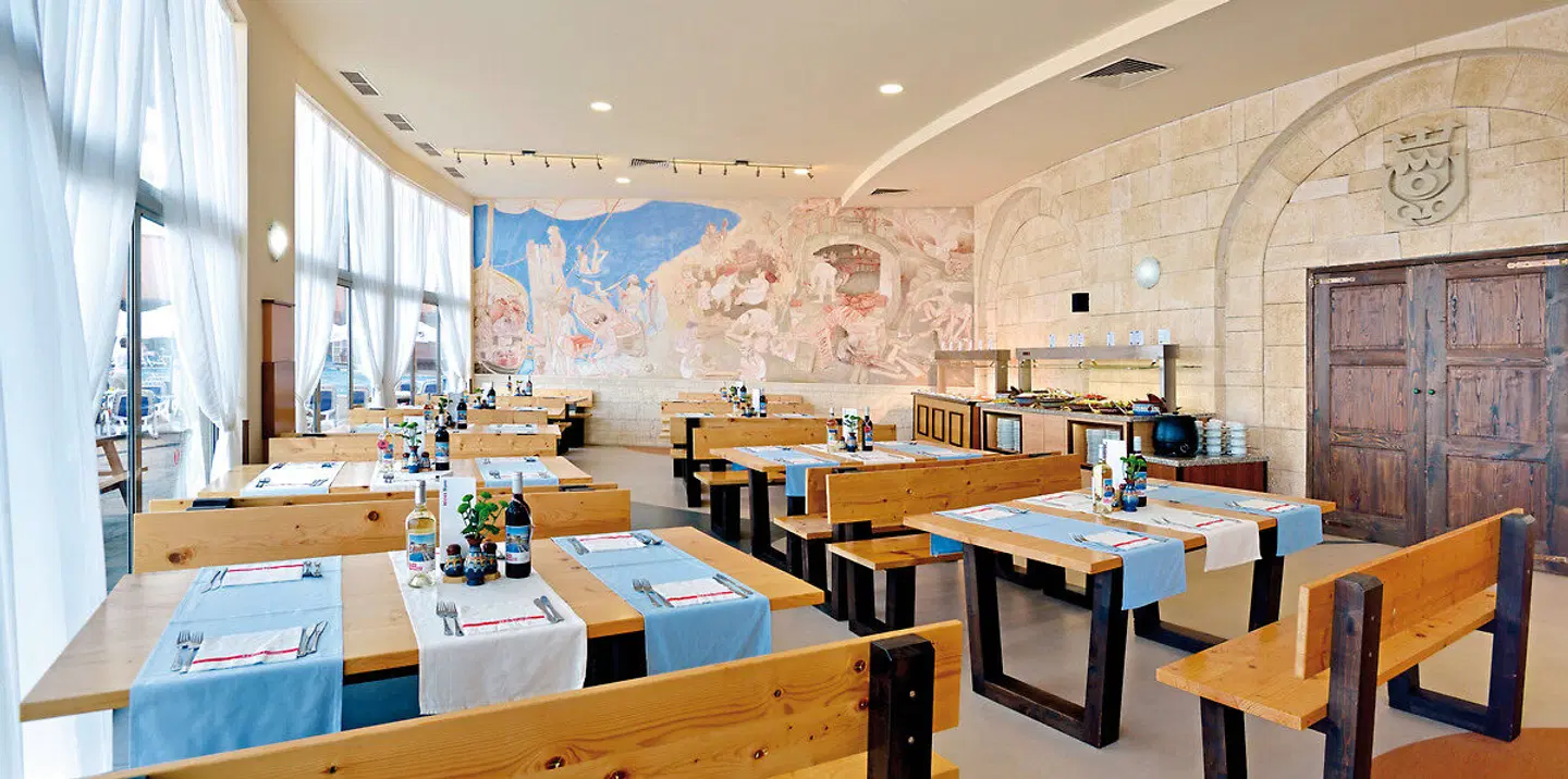 Sol Luna Bay Resort Restaurant