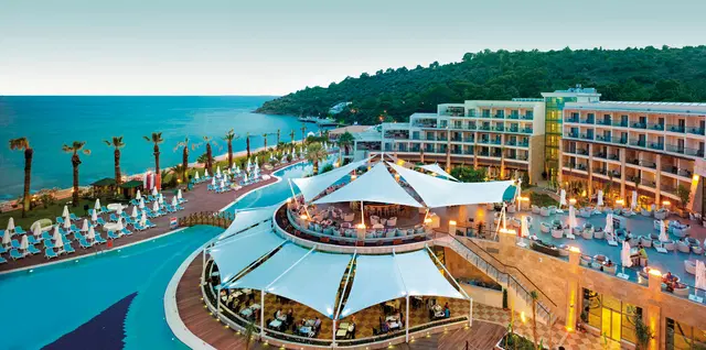 Paloma Pasha EXTERIOR