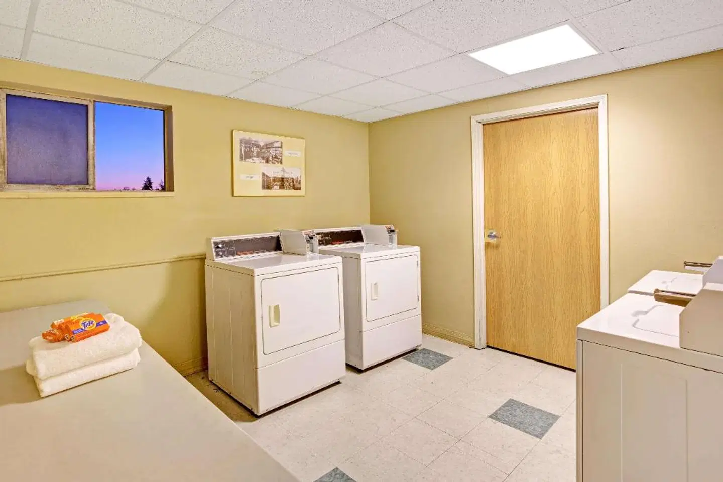 Ramada by Wyndham Anchorage ROOM_EXAMPLE