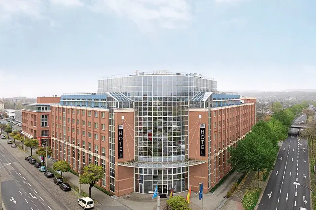 NH Dresden Neustadt EXTERIOR