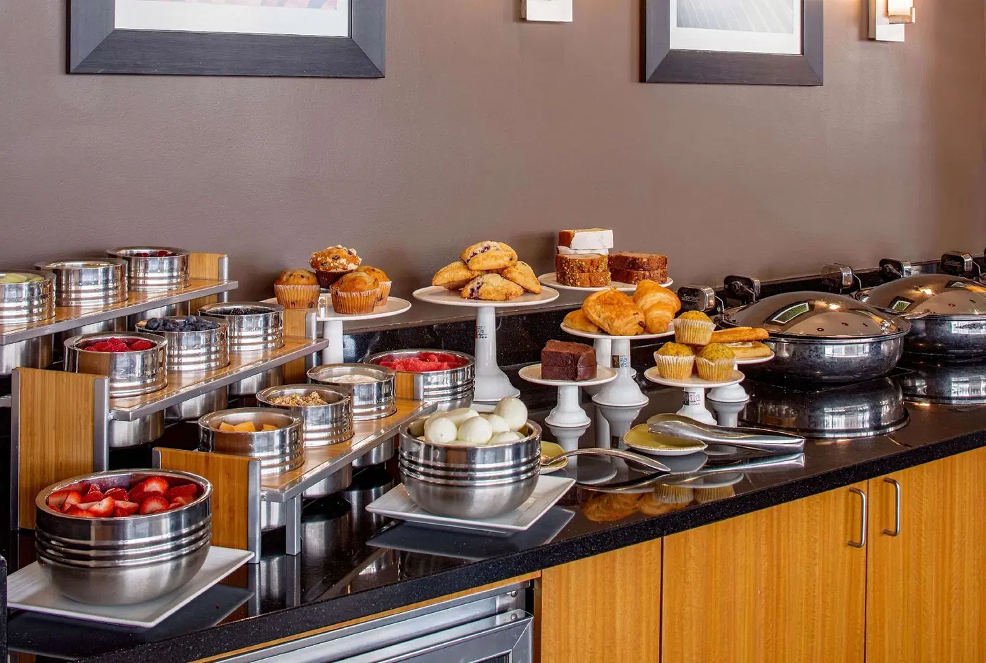 DoubleTree Suites by Hilton Minneapolis Restaurant