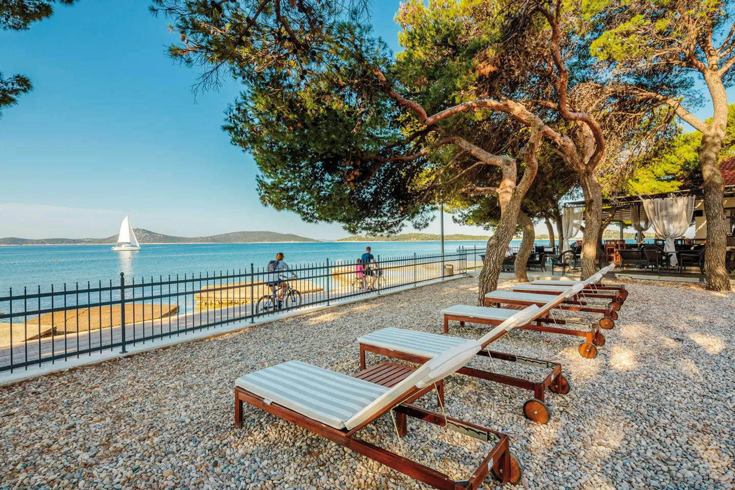 Villa Arausana & Antonina Strand