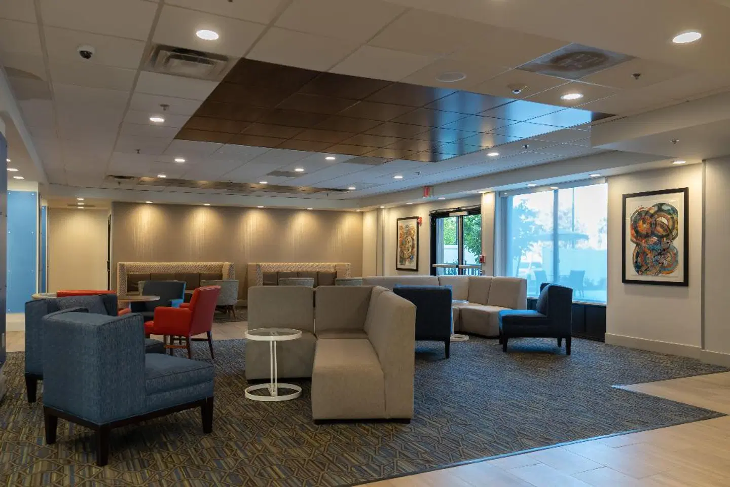 Holiday Inn Express Boston LOUNGE_LOBBY