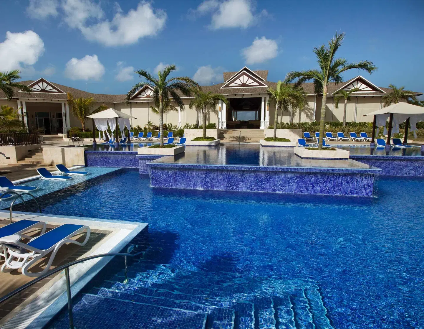 Royalton Cayo Santa Maria OUTDOOR_POOL