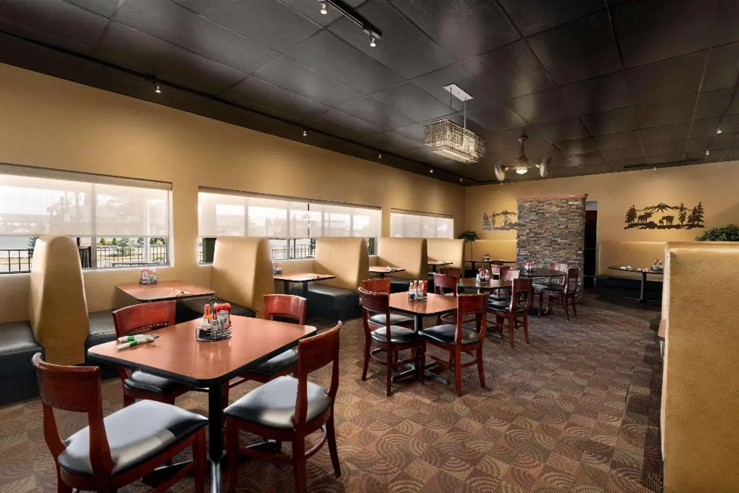 Days Hotel by Wyndham Flagstaff Restaurant