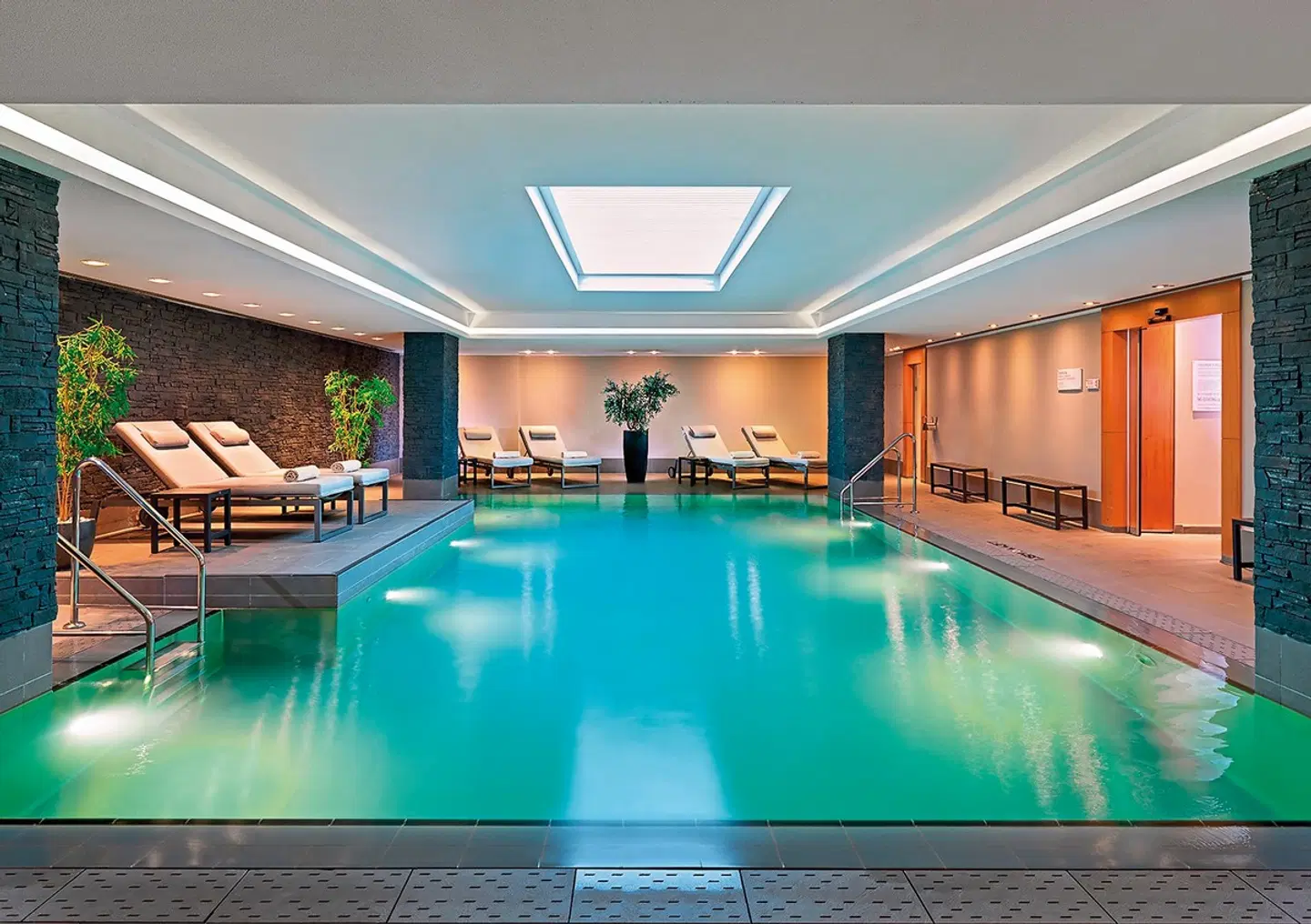 Le Méridien Hotel Hamburg Hallenbad