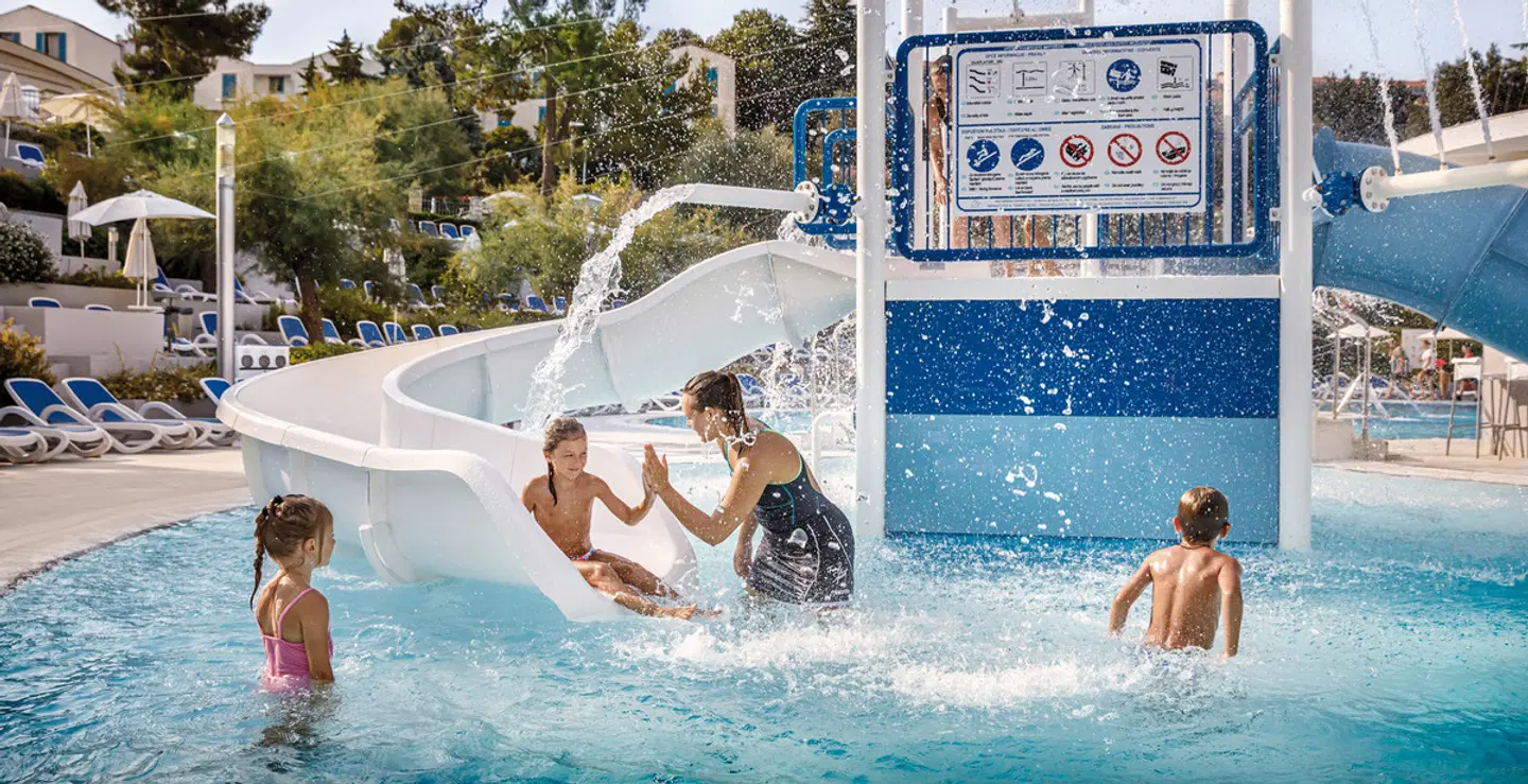 Resort Belvedere Hotel OUTDOOR_POOL