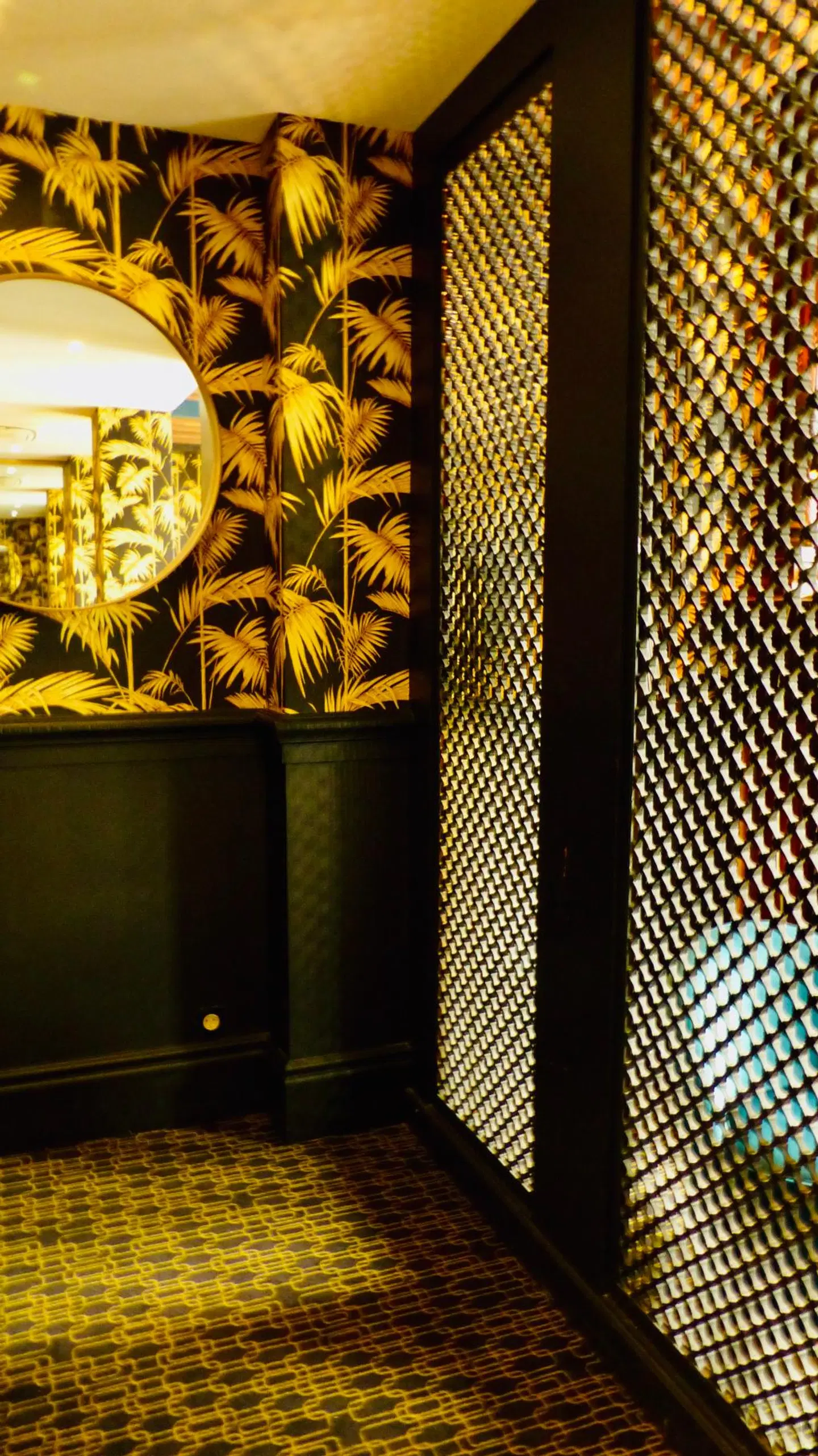 Hôtel Noir HEALTH_BEAUTY