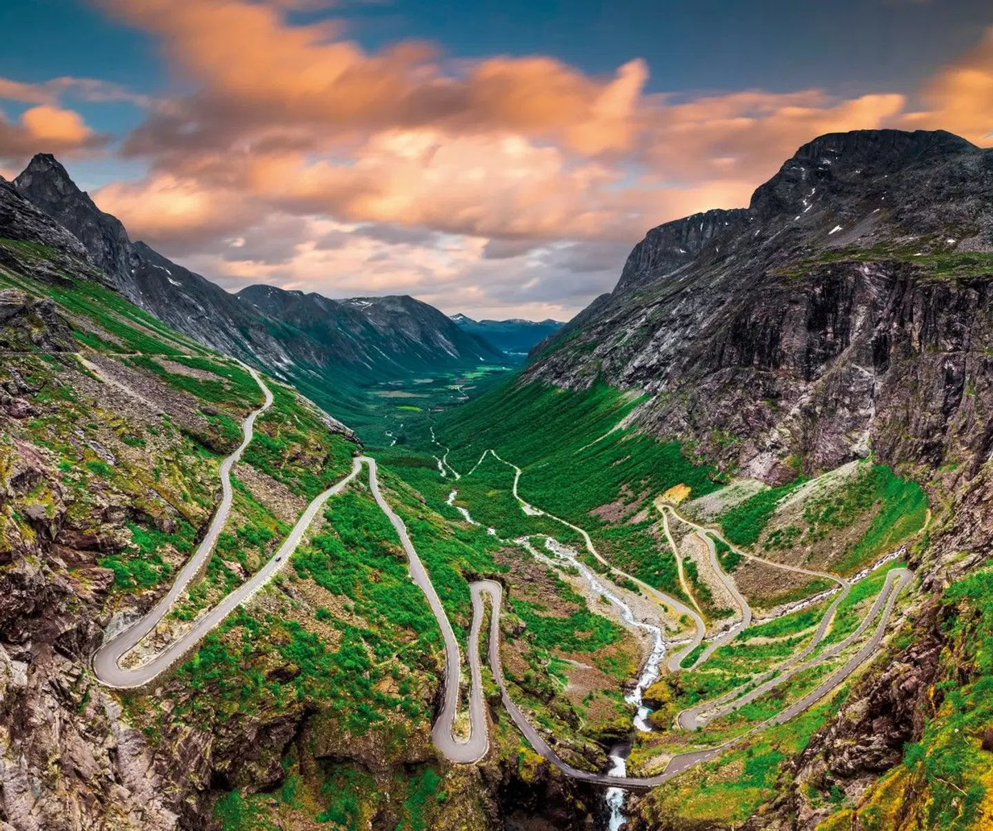 Panoramastraßen Fjordnorwegens LANDSCAPE