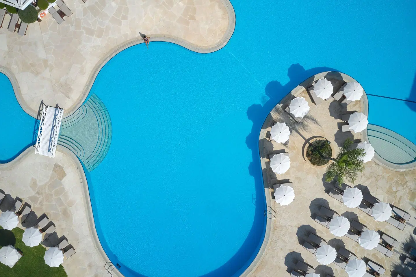 Grecian Park OUTDOOR_POOL