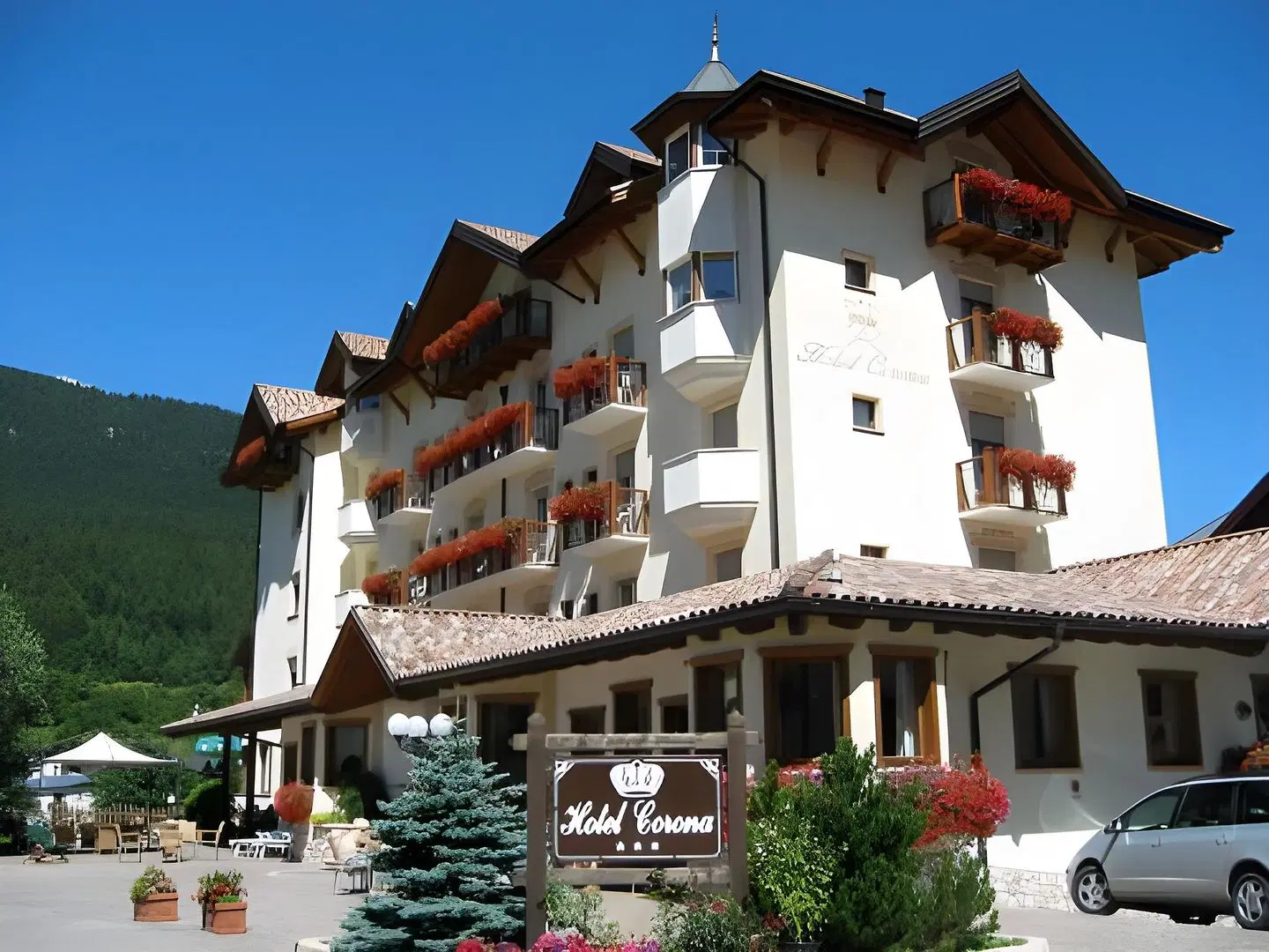 Corona Dolomites Hotel EXTERIOR