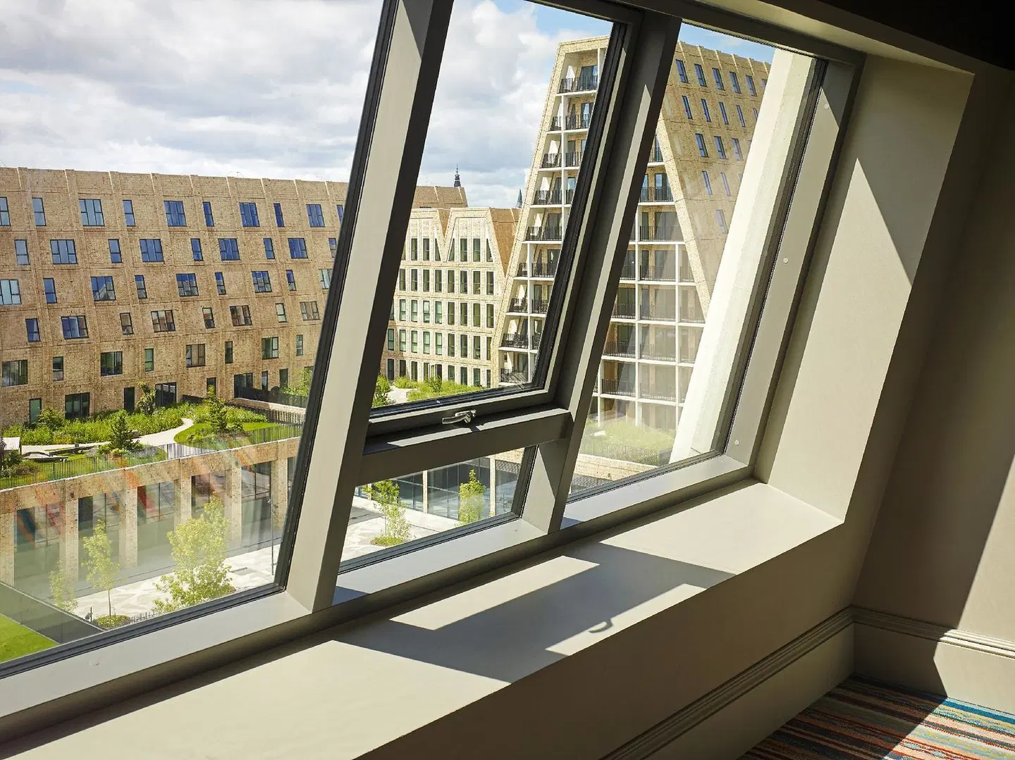 25hours Hotel Copenhagen Paper Island Terrasse