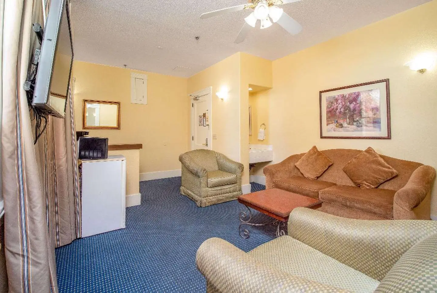 Ramada by Wyndham San Diego Gaslamp Convention Center ROOM_EXAMPLE