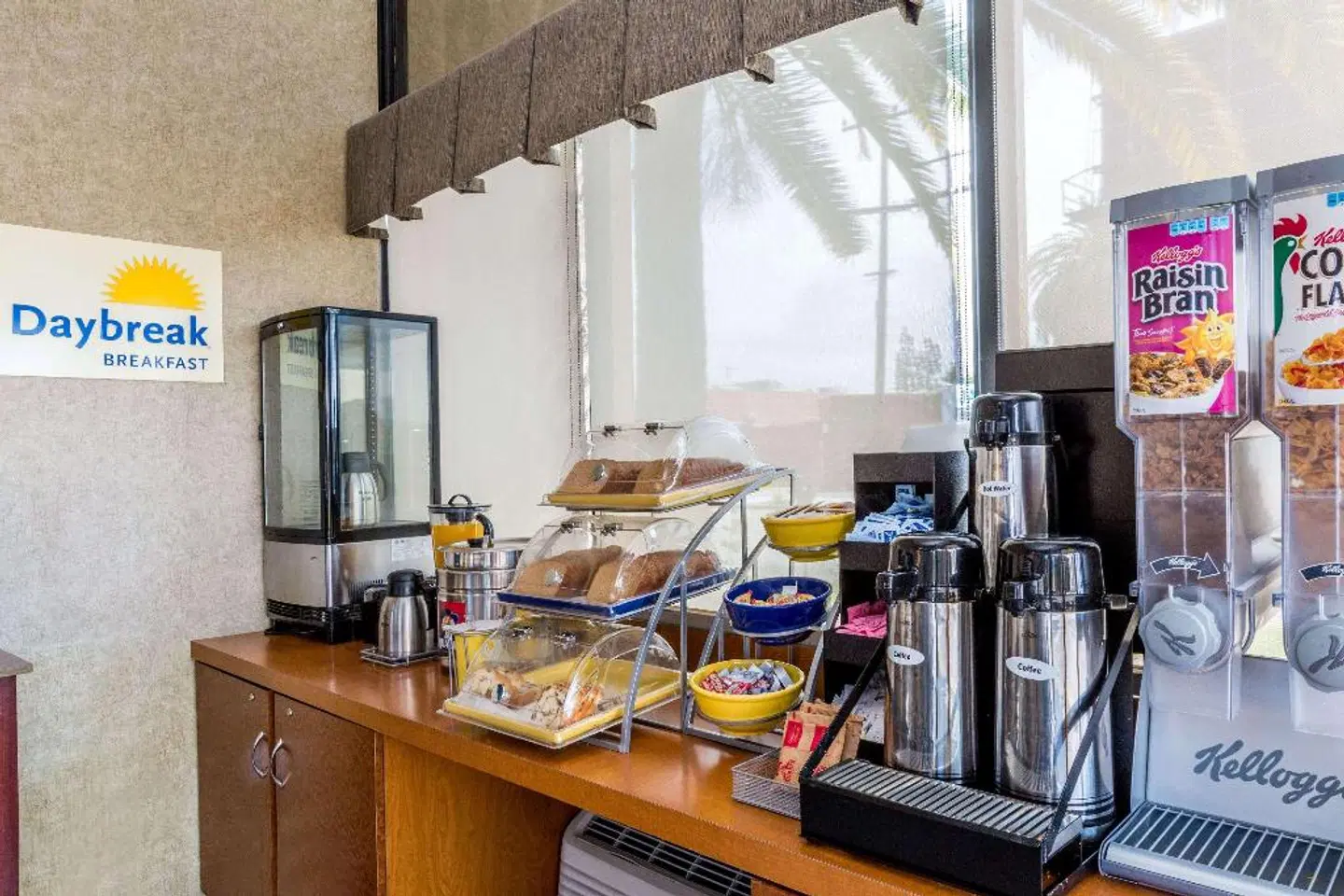 Days Inn by Wyndham Los Angeles LAX/VeniceBch/Marina DelRay Restaurant