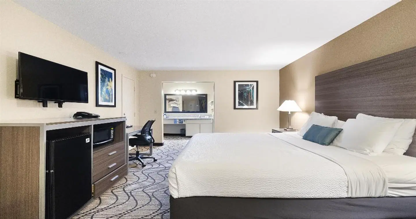 SureStay Plus Hotel by Best Western Sacramento North ROOM_EXAMPLE