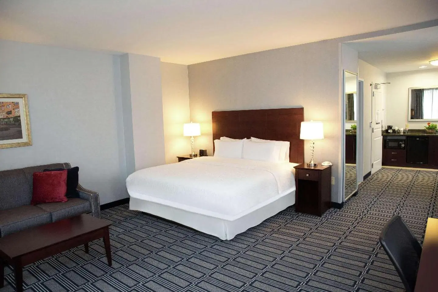Hampton Inn & Suites Providence Downtown ROOM_EXAMPLE