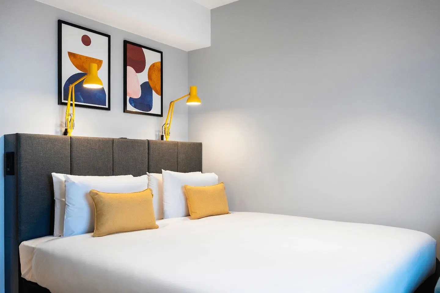 Staycity Aparthotels Paris La Defense ROOM_EXAMPLE