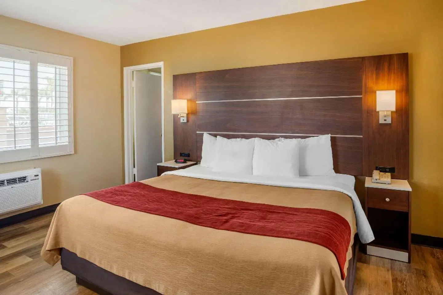 Comfort Inn San Diego At The Harbor ROOM_EXAMPLE