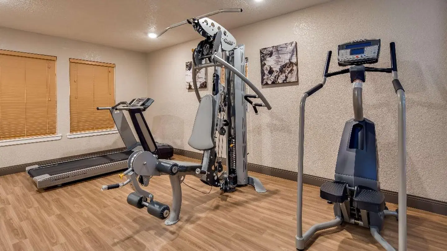 Best Western PLUS Bayshore Inn SPORTS_AND_LEISURE