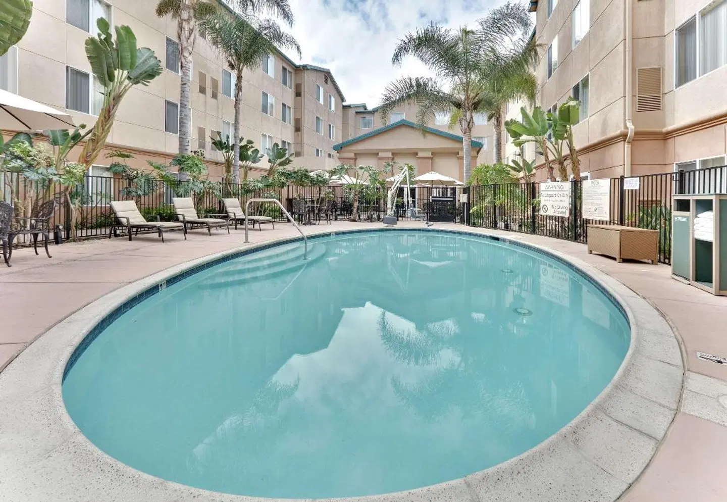 Homewood Suites by Hilton San Diego-Del Mar OUTDOOR_POOL