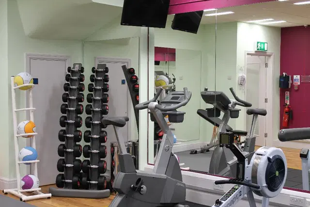 Strand Palace SPORTS_AND_LEISURE