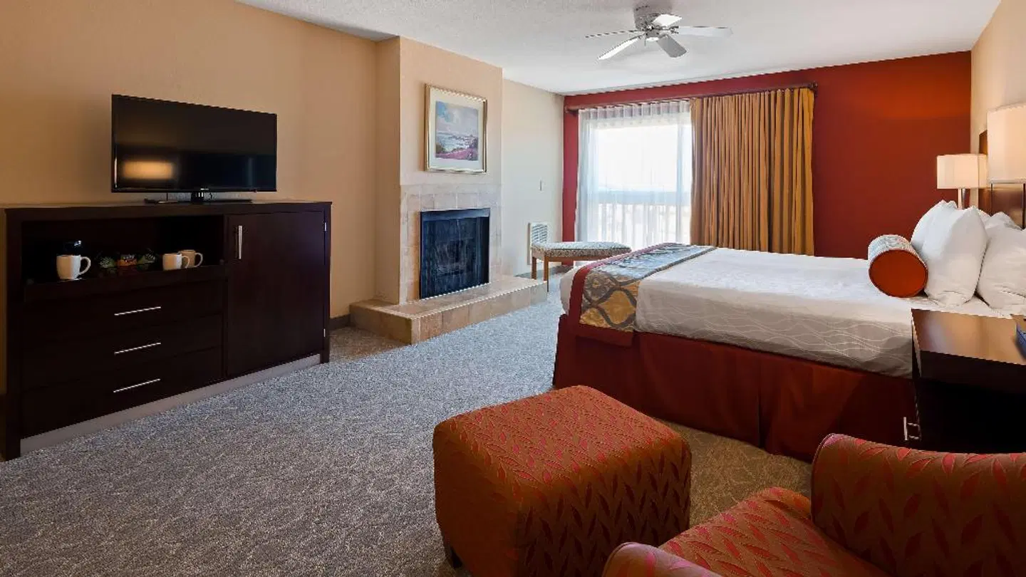 Best Western PLUS Monterey Inn ROOM_EXAMPLE