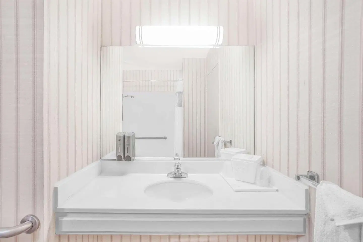 Ramada Inn Barstow Badezimmer